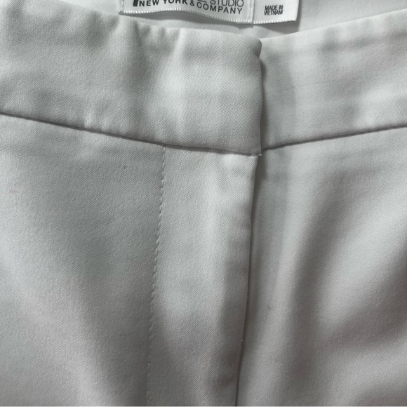 7th  Avenue Design Studio Bermuda Short Womens Signature fit Stretch White. - Picture 3 of 6